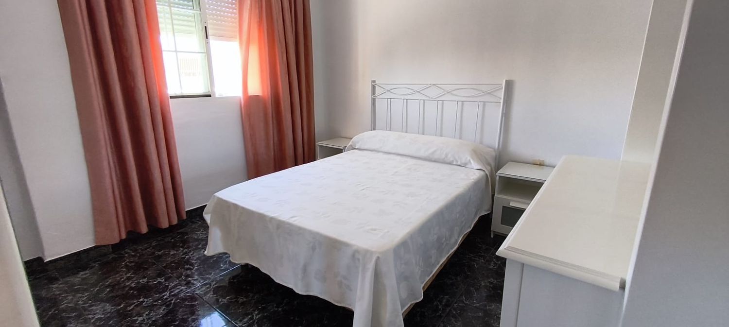 Piso en Plaza Valentin Ortigosa, Los Guindos - Parque Mediterráneo - Santa Paula - Foto 13