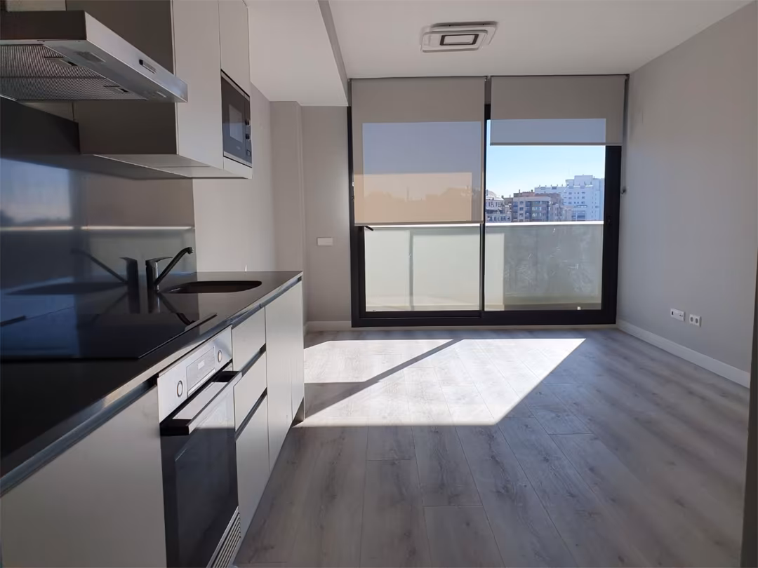 Apartamento en  Carrer de Jorge Comín Metge Pediatre 7 - Foto 2