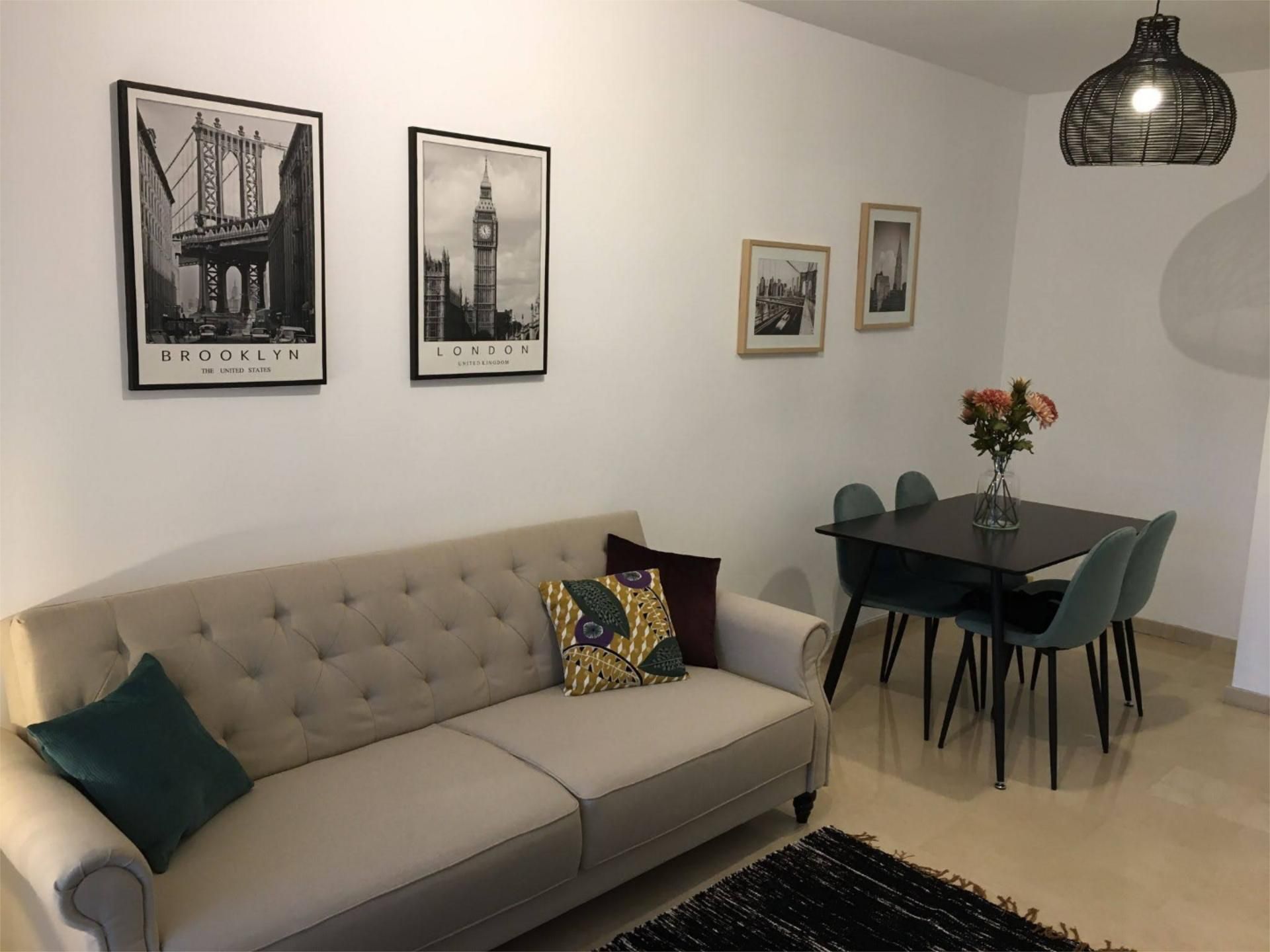 Piso en  Calle Periodista Luis Seco de Lucena 9