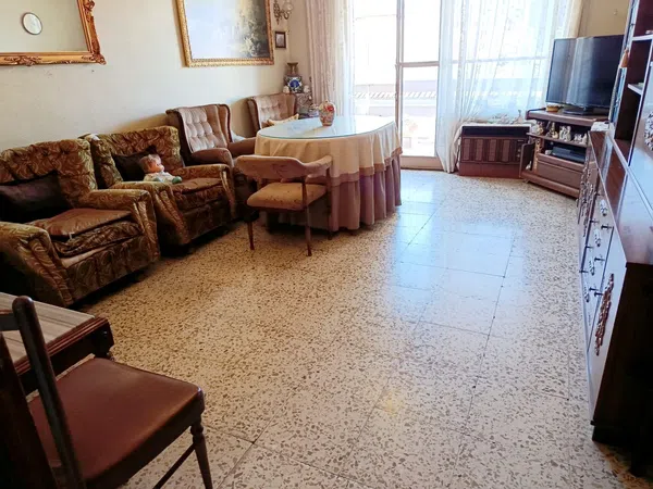 Piso en Ciudad Jardín - Foto 1