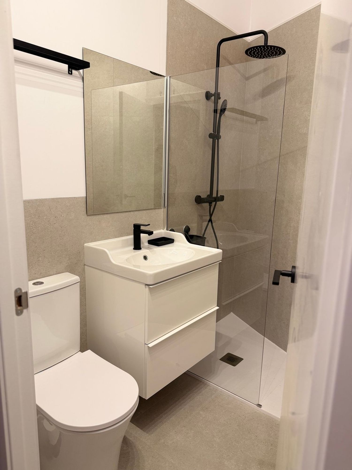 Estudio en avenida Lluís Companys i Jover, 27 - Foto 12