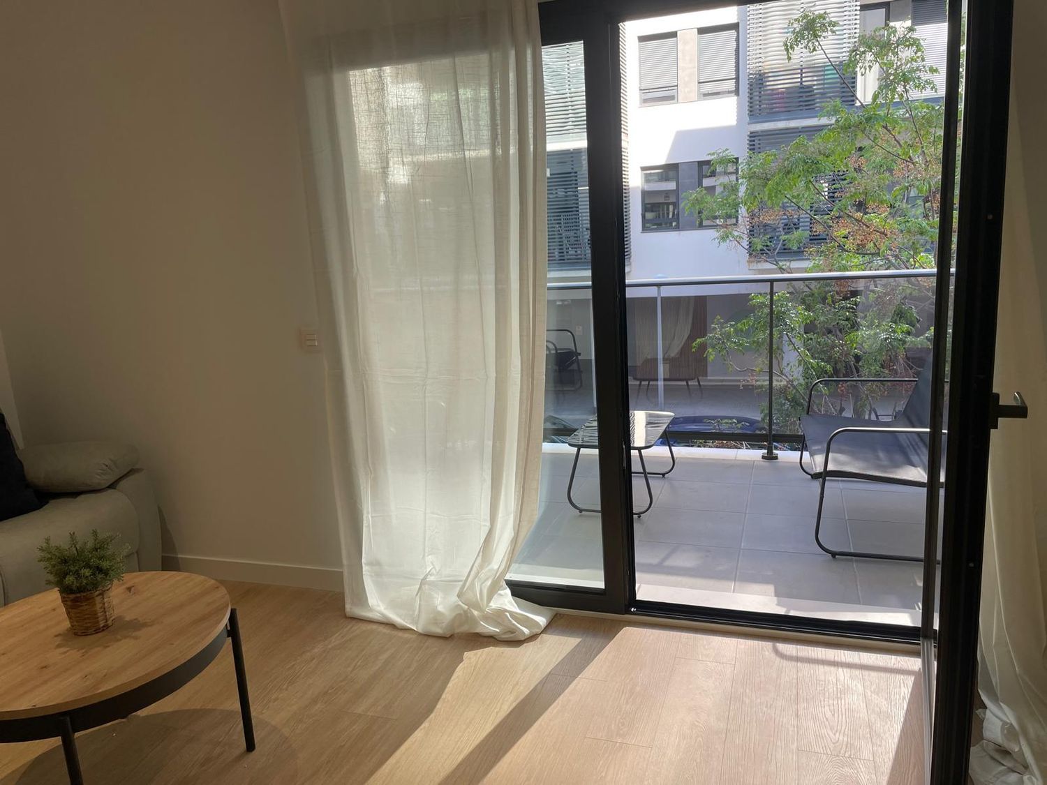 Piso en Isabel de Villena, 6 - Foto 3