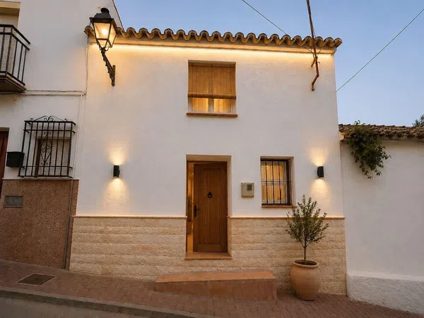 Chalet adosado en Calle la Poyata, 12 - Foto 1