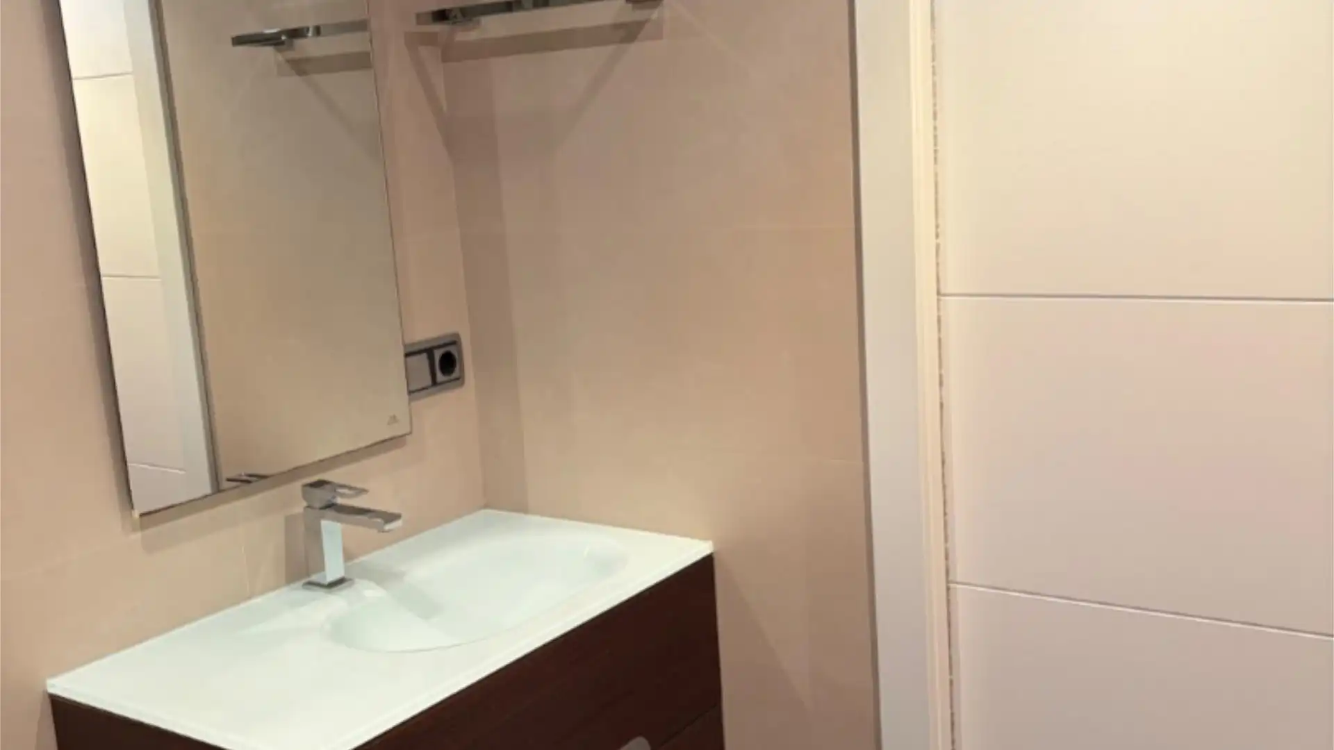 Piso en  Travesía Monasterio de Cilveti 5 - Foto 8