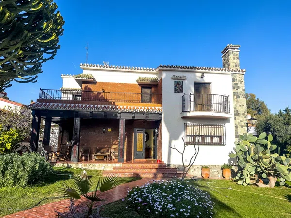 Casa independiente en Barrio El Palo - Foto 1