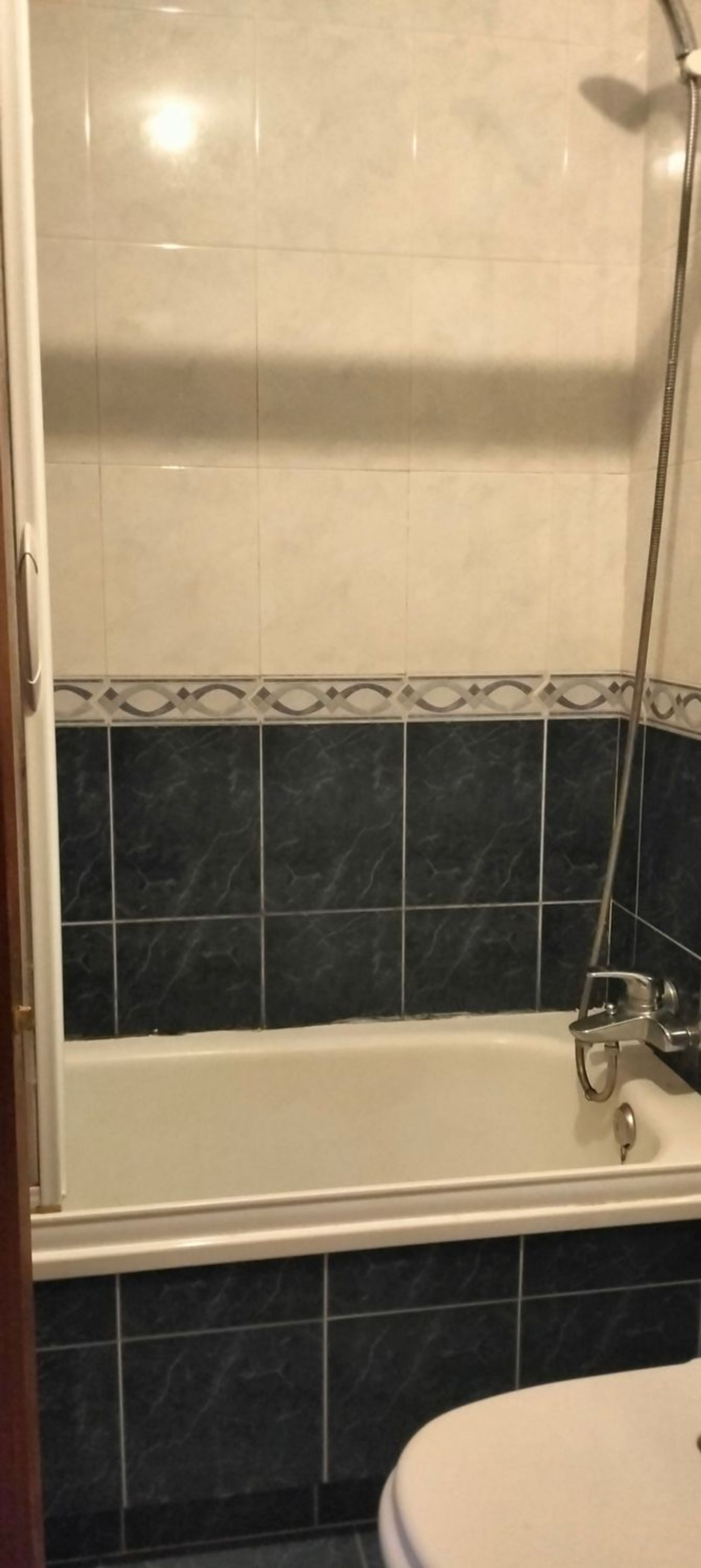 Piso en Avenida de Hermanos Perez Casariego, 5 - Foto 2