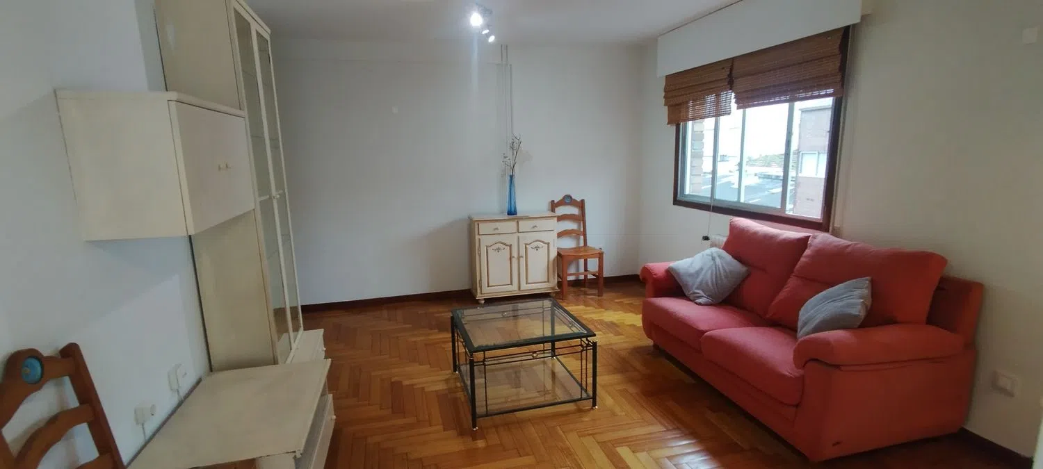 Piso en calle de Rosalía de Castro, 50 - Foto 2