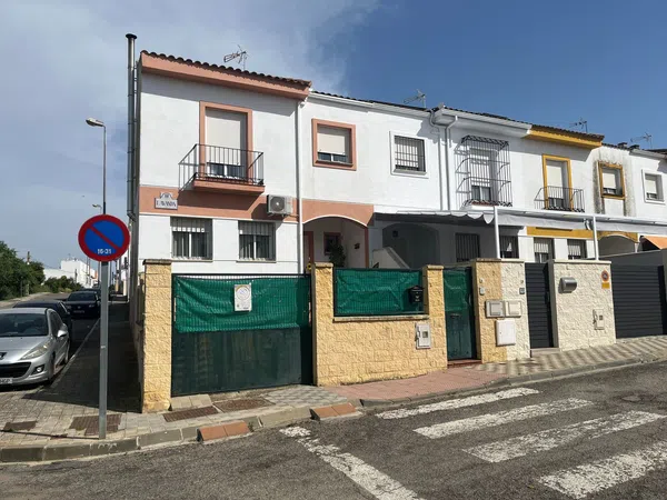 Chalet adosado en Calle Lavanda, 1 - Foto 1