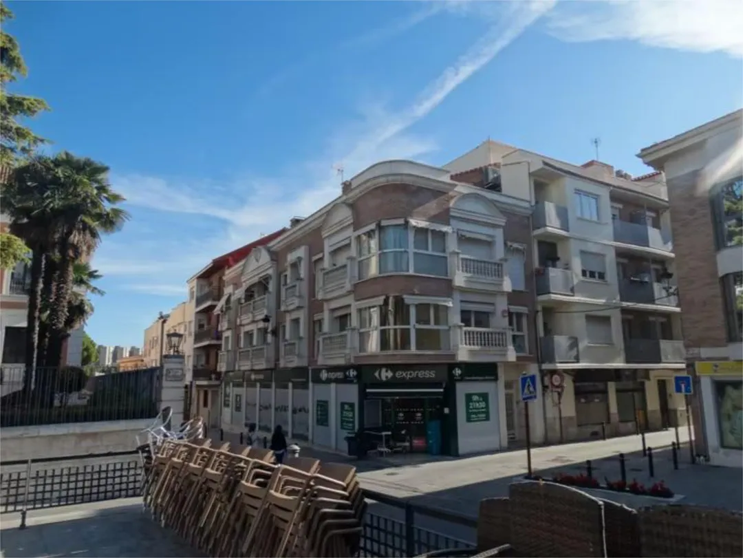 Piso en  Plaza Moreno 9 - Foto 1