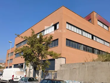 Nave Industrial en Cornellà de Llobregat - Foto 2