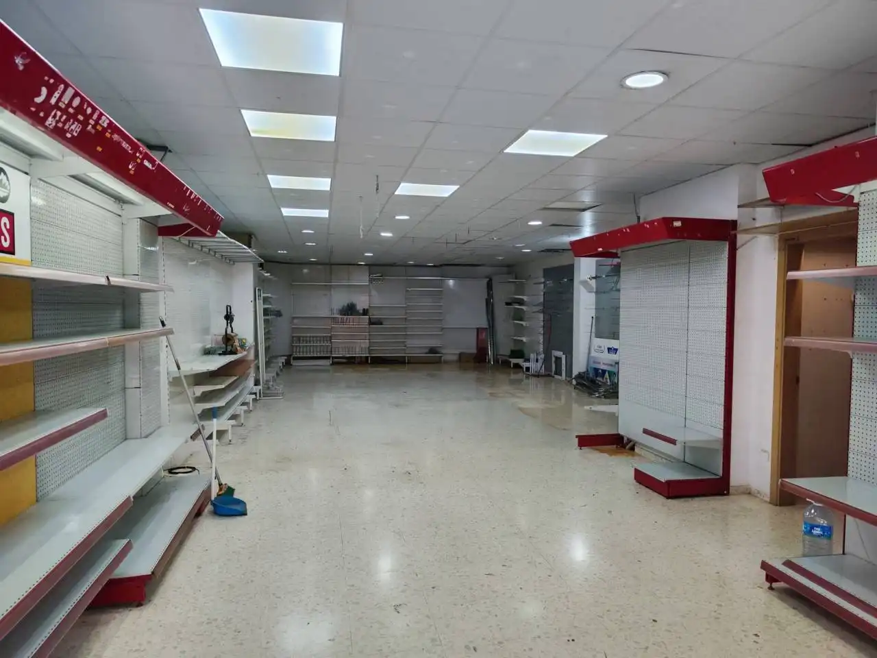 Local comercial en Terrassa - Foto 4