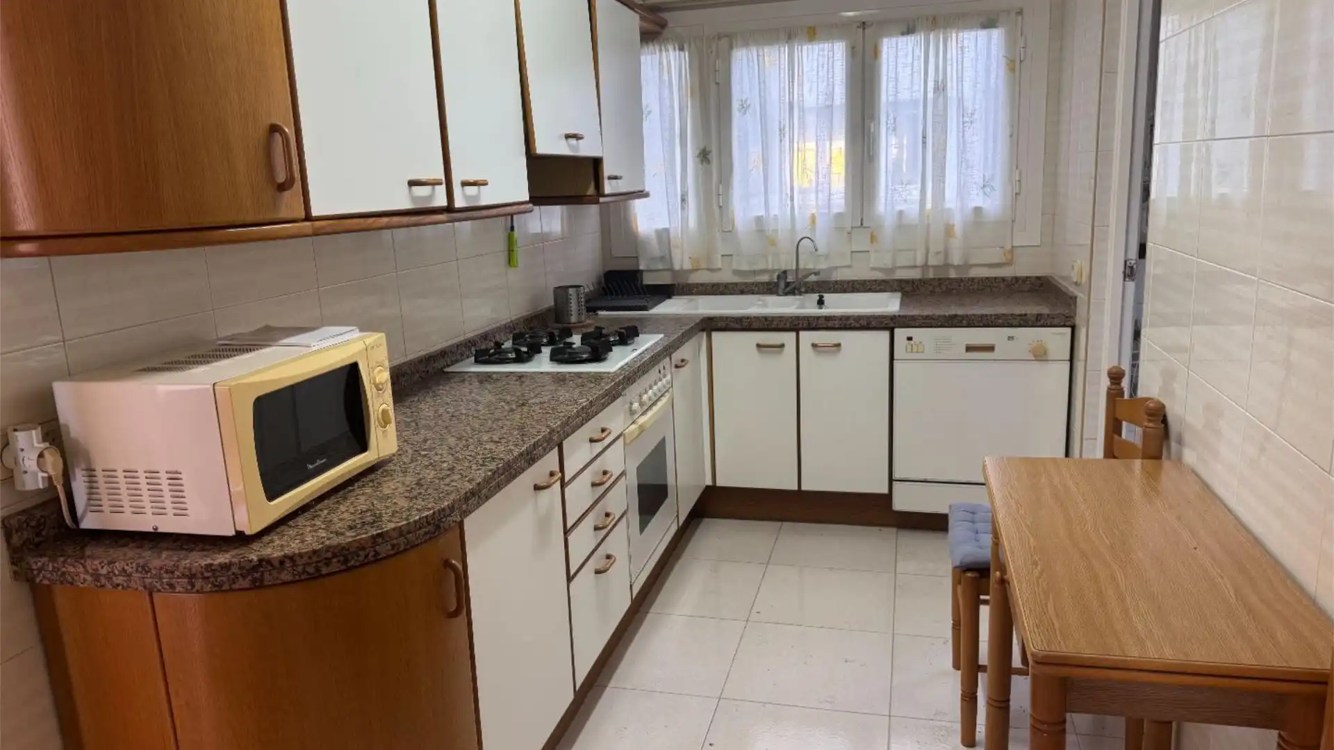 Piso en  Carrer de Francesc Martí i Móra 5 - Foto 4