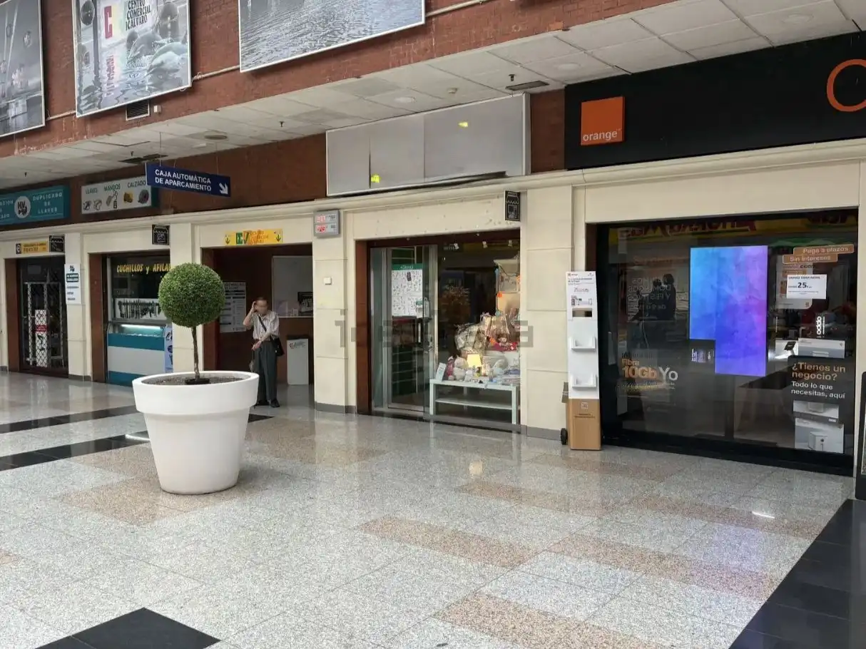 Local comercial en  Calle de San Cipriano 11 - Foto 3