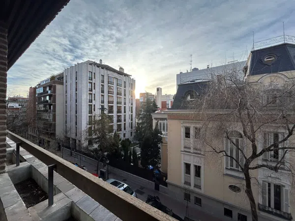 Piso en calle de José Ortega y Gasset