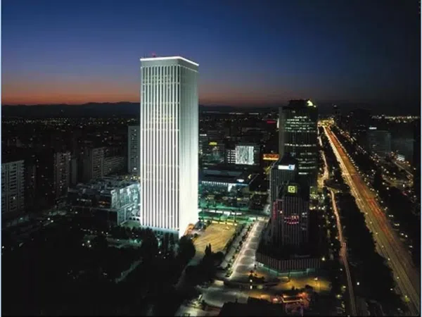 Piso en calle de la Reina Mercedes, 8