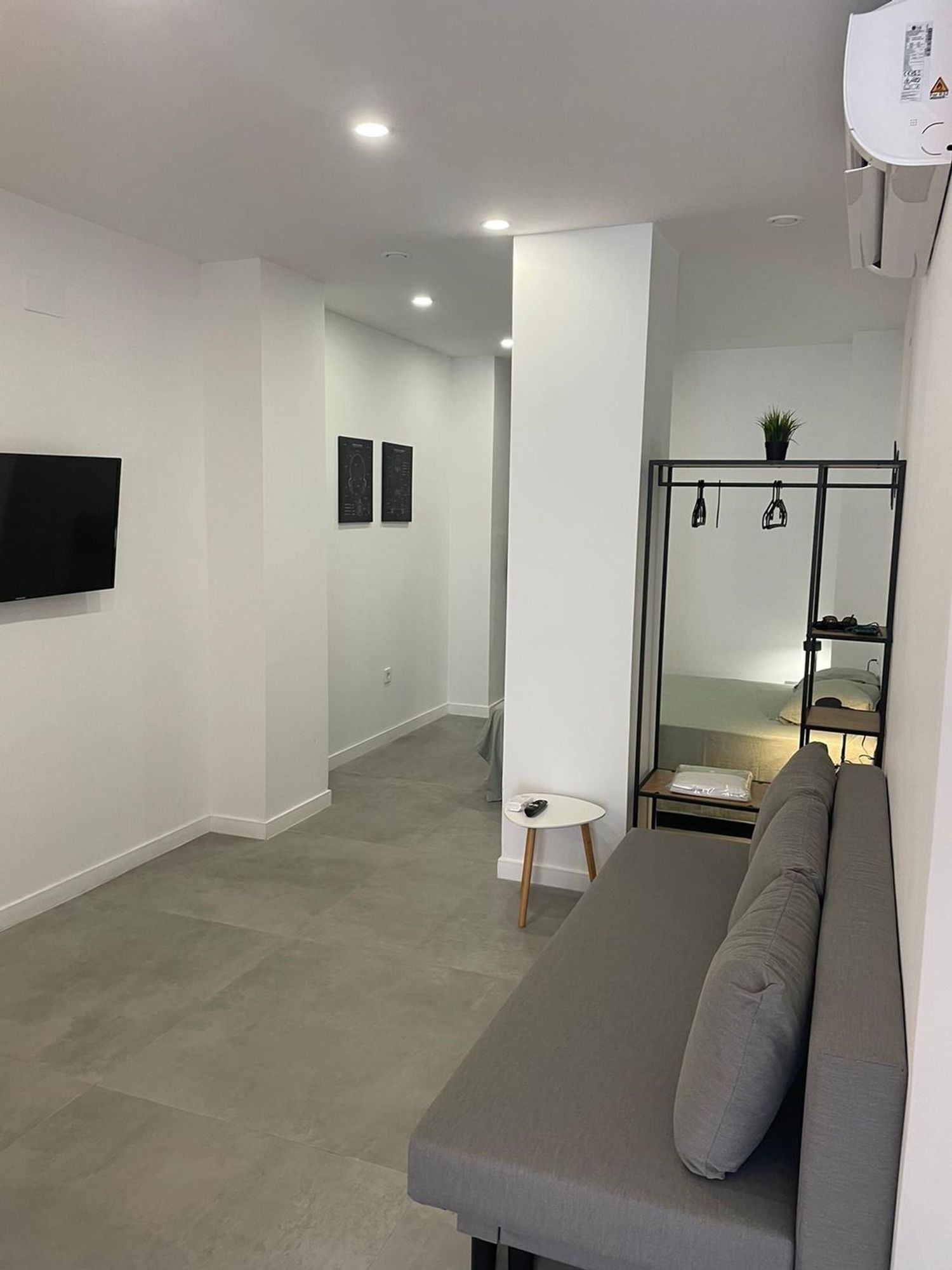 Estudio en calle d' Antonio Ponz, 140 - Foto 5