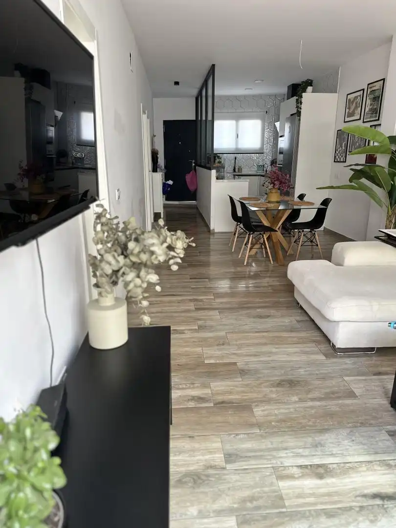 Casa adosada en  Calle Buganvilla Azul 8 - Foto 4