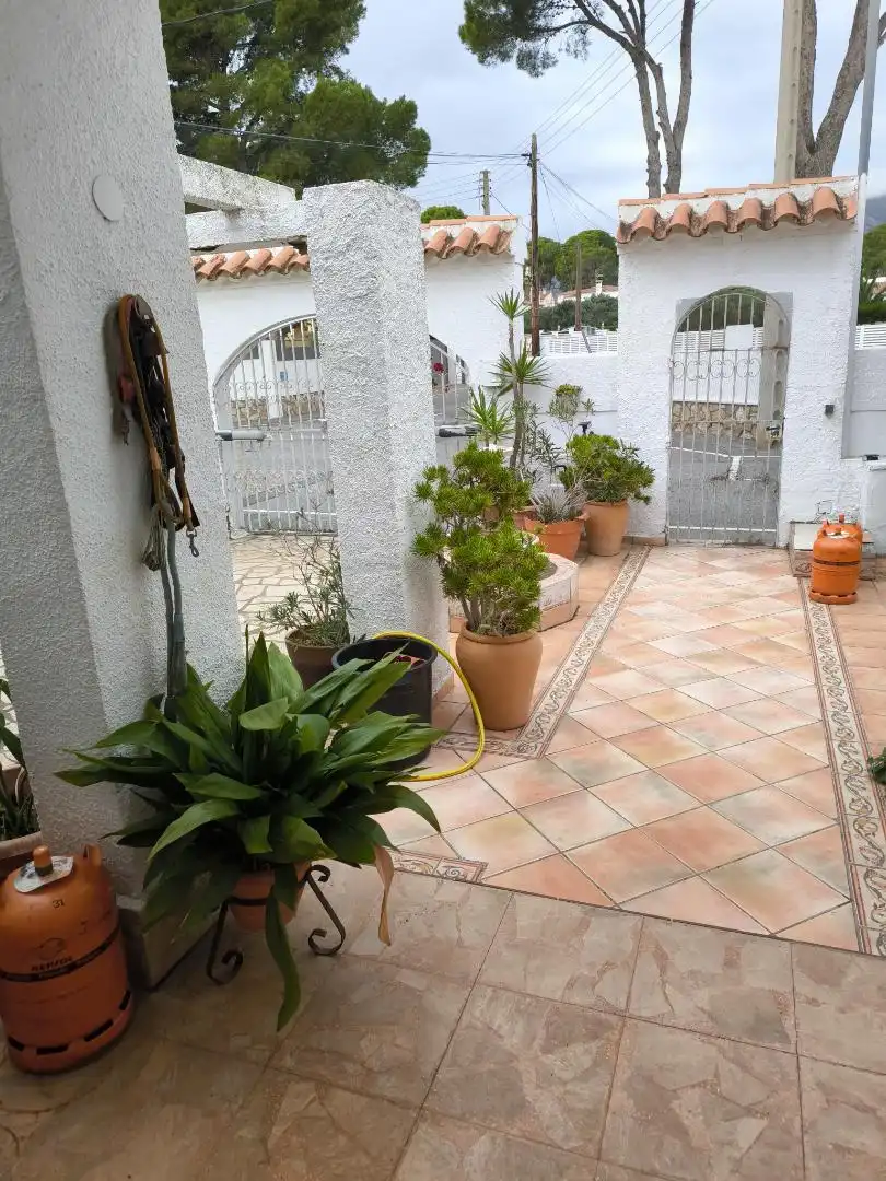 Chalet en  Carrer del Fluvià 13 - Foto 7