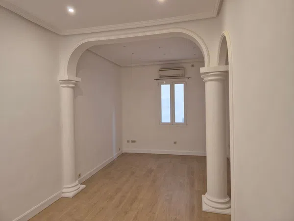 Piso en calle de Castelló, 122