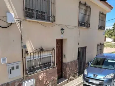 Casa adosada en  Calle Héroe de Cascorro 16 - Foto 1