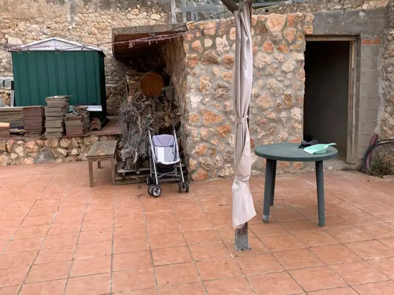 Chalet en  Carrer de les Cases Noves 10 - Foto 4
