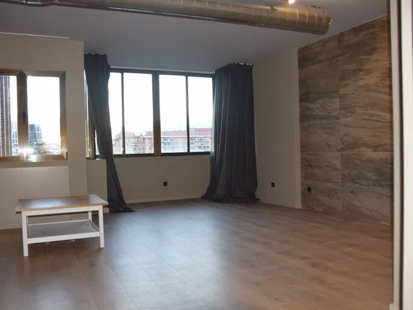 Estudio en avenida de Pío XII, 92