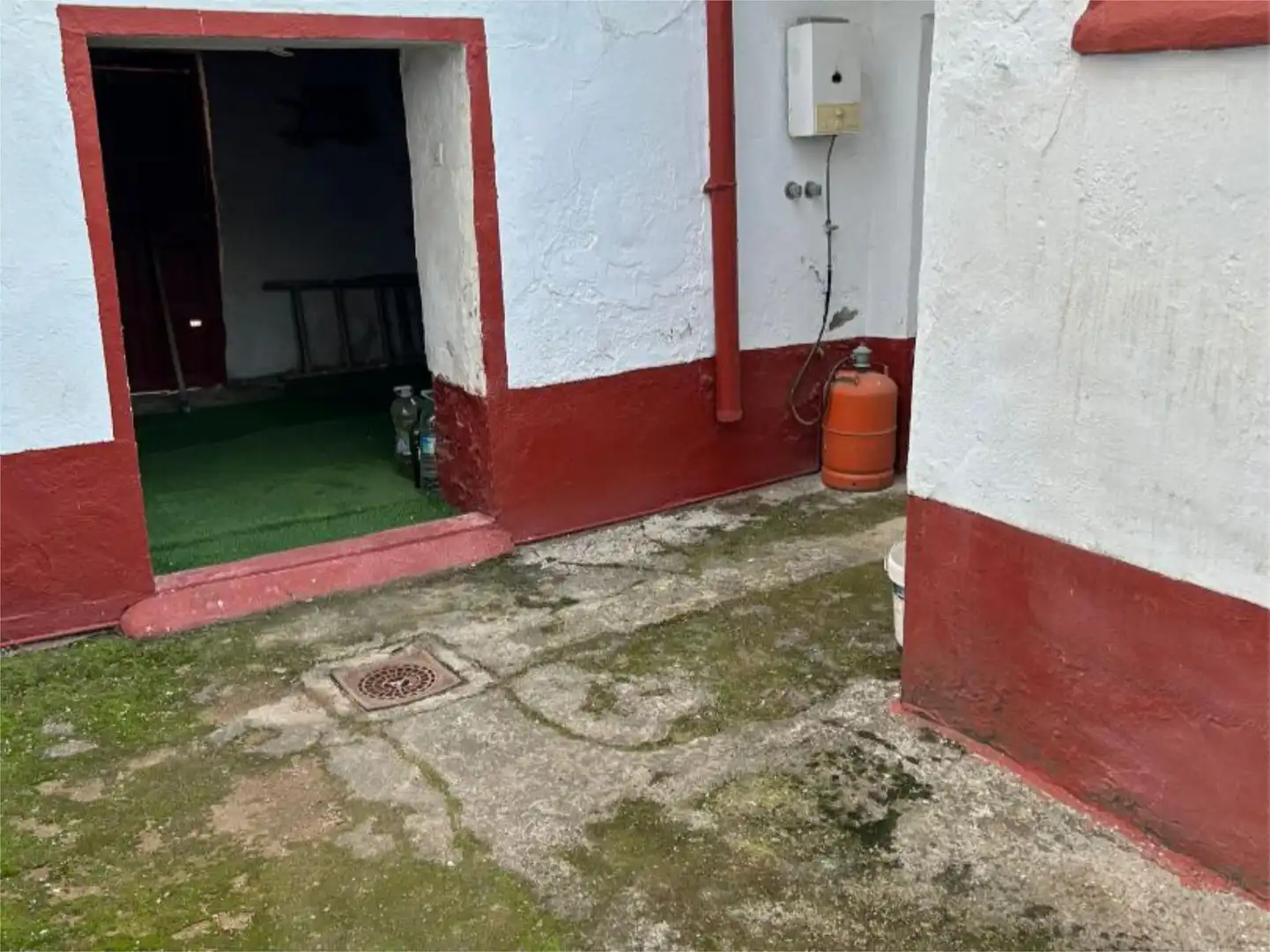 Casa adosada en  Plaza Doña Saturnina 2 - Foto 8