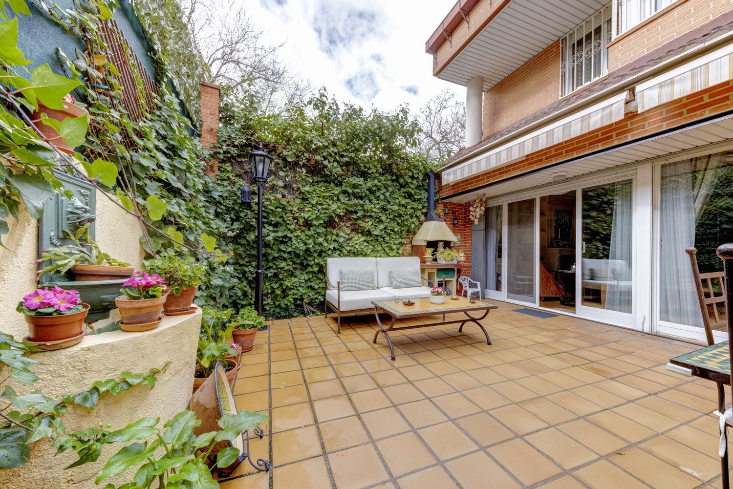 Chalet adosado en Barrio Valdezarza - Foto 6