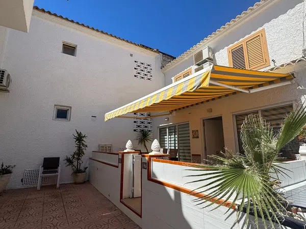 Chalet adosado en Calle Murillo, 3 - Foto 2