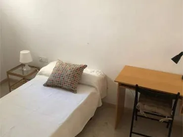 Piso en Ciudad Jardín - Foto 6