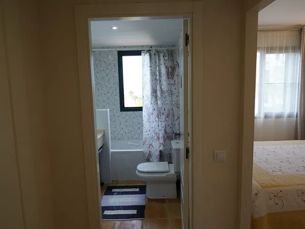 Chalet adosado en Golf Bahía - Foto 16