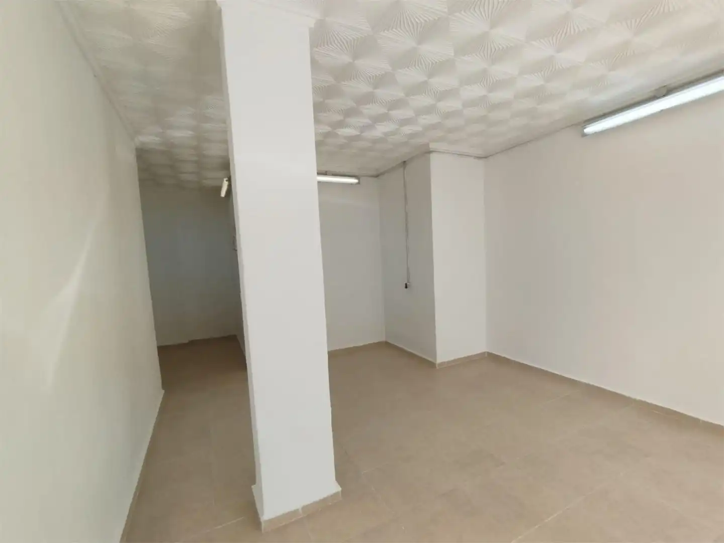 Local comercial en  Calle Zarandieta 24 - Foto 3