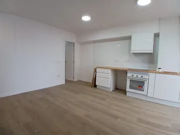 Piso en  Carrer de Ciril Amorós 28 - Foto 2