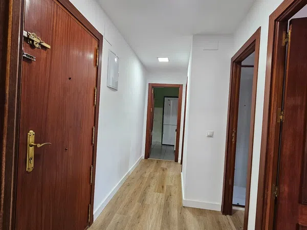 Piso en calle de José del Pino, 34