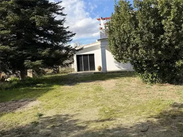 Chalet en  Passeig de la Via 8 - Foto 1