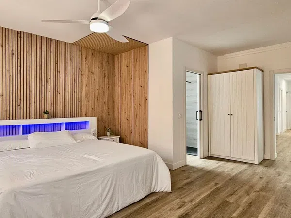 Chalet pareado en calle Margarita, 7