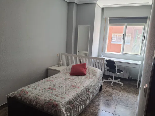 Piso en Delicias - Foto 5