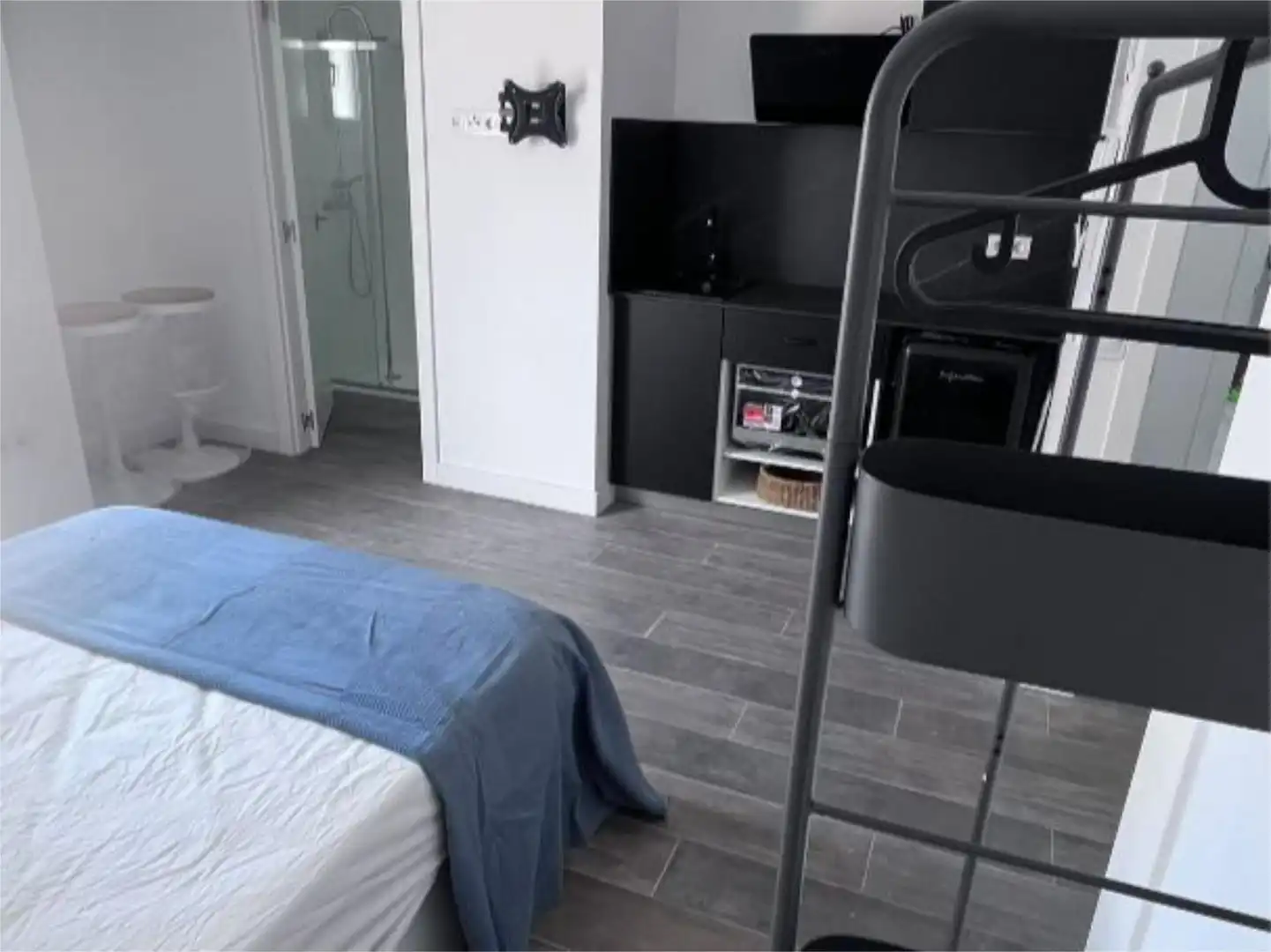 Estudio en  Carrer de Bernardo López García 20 - Foto 3