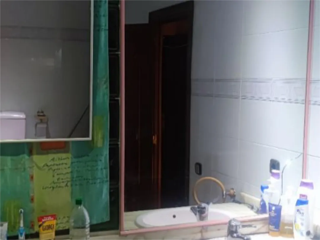 Casa adosada en  Carrer de l'Abat Escarré 34 - Foto 27