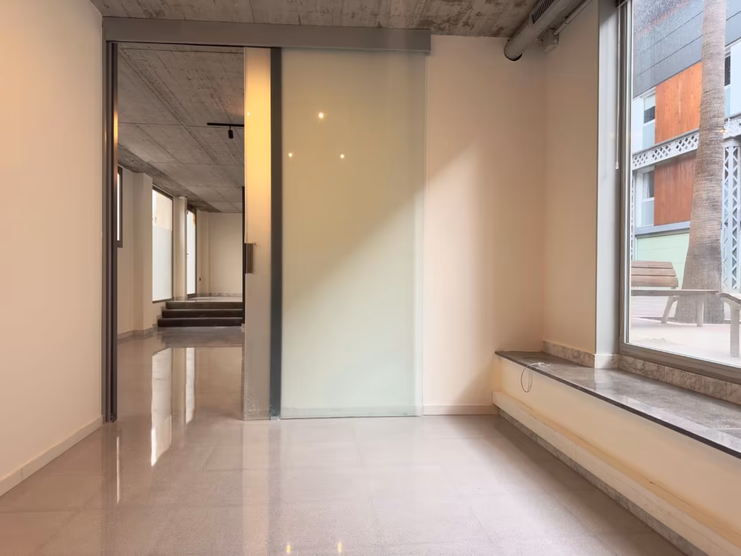 Local comercial en  Carrer del Pantà 92 - Foto 11