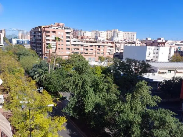 Piso en avenida Pintor Baeza, 3