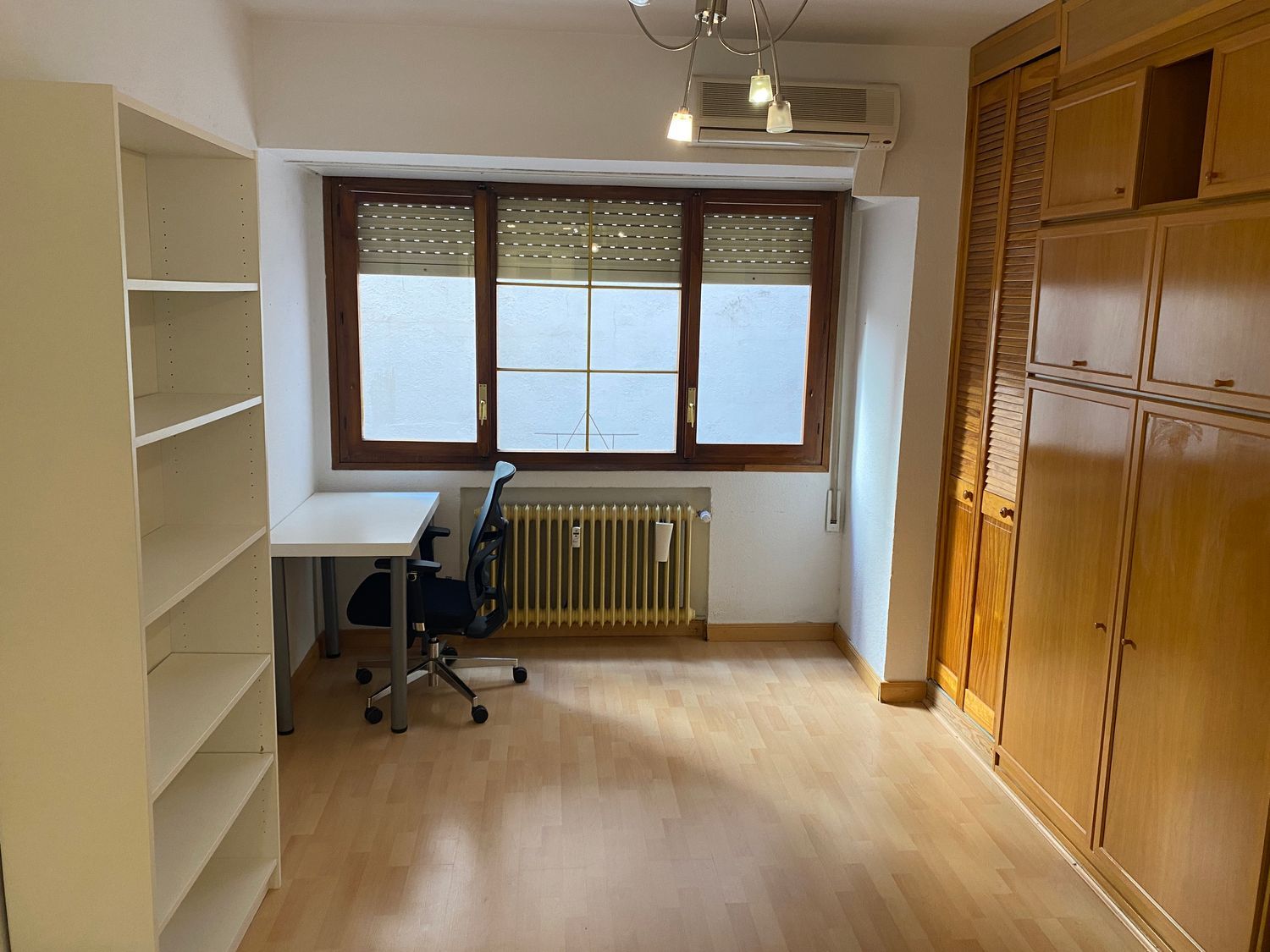 Estudio en calle de Fernando el Católico, 60 - Foto 1