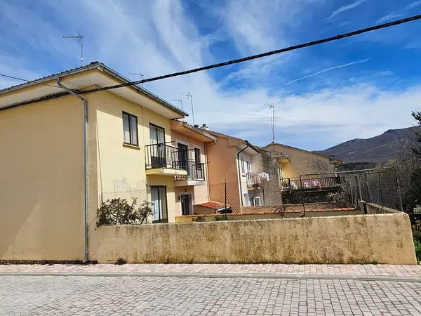 Chalet pareado en Riaza - Foto 2