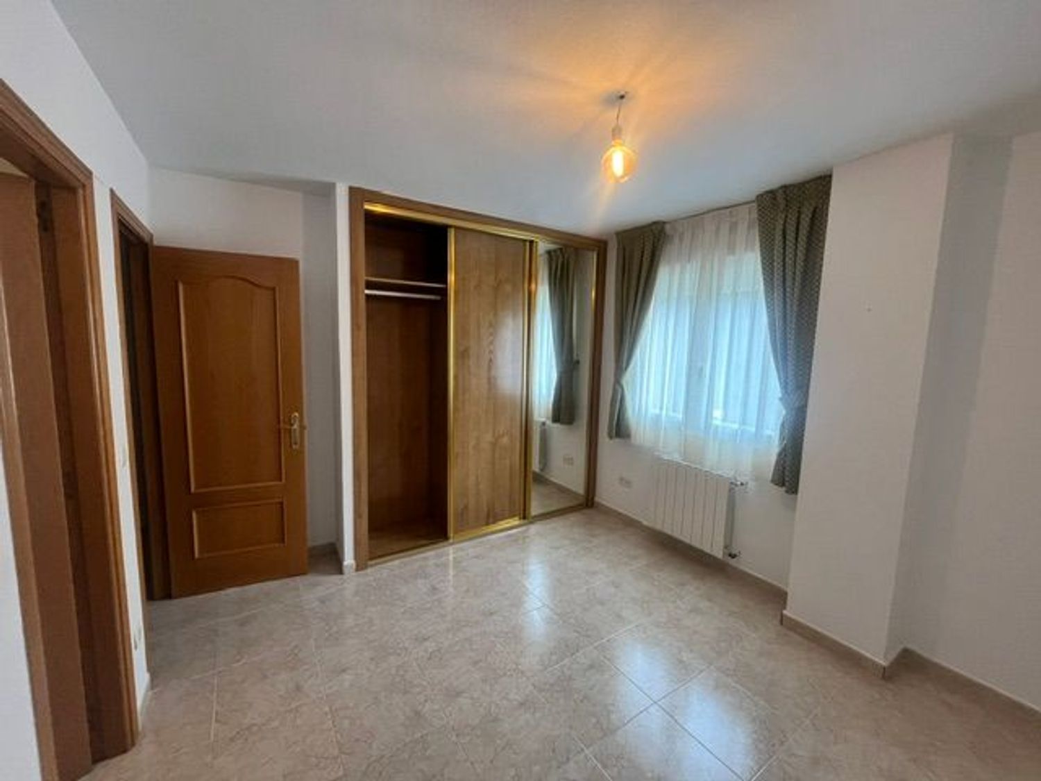 Piso en Calle del Corazón de María - Foto 3