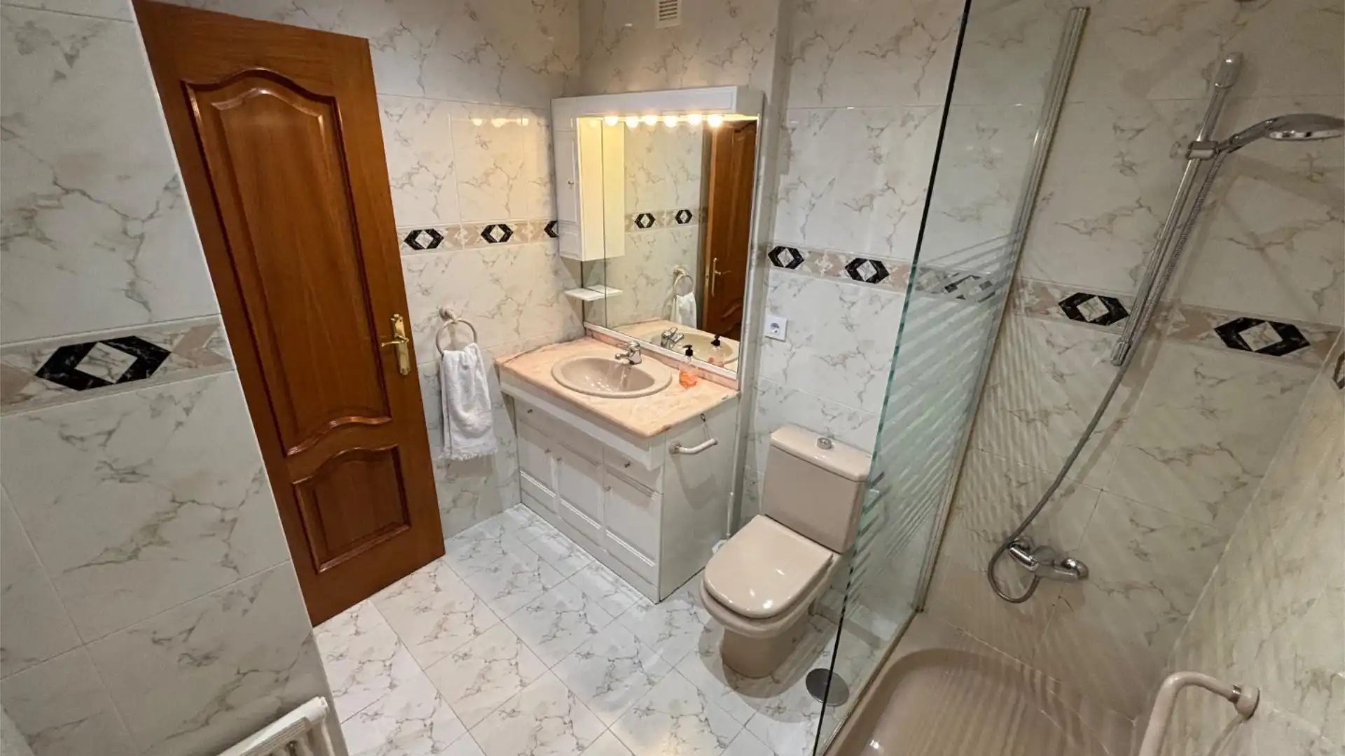 Piso en  Calle de Eduardo Benot 2 - Foto 37