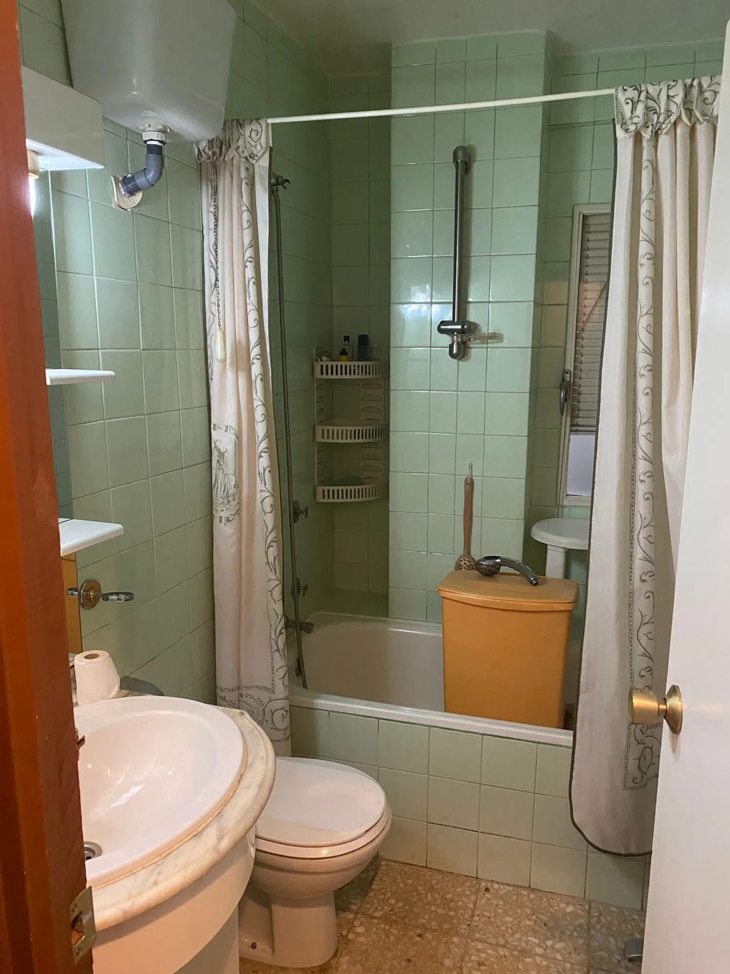 Piso en calle Almunia, 5