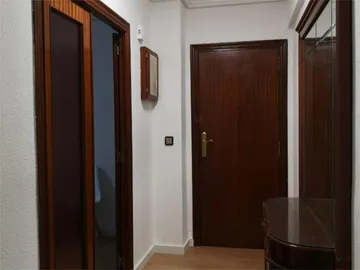 Piso en  Carrer de Campoamor 64 - Foto 4