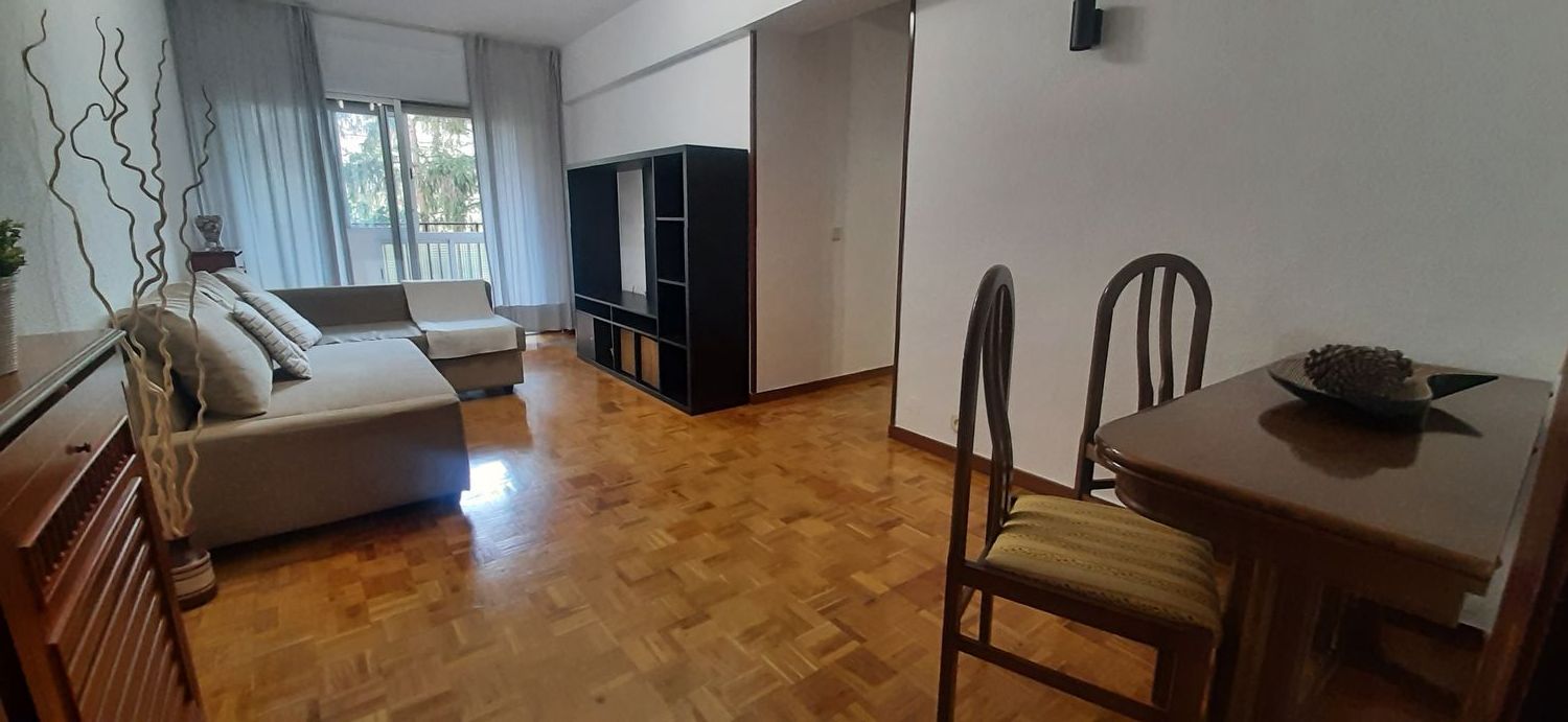 Piso en Barrio Pinar del Rey - Foto 1