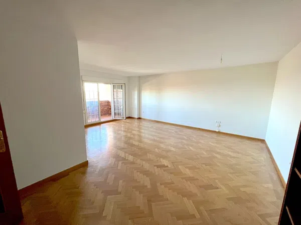 Piso en Avenida España - Foto 1