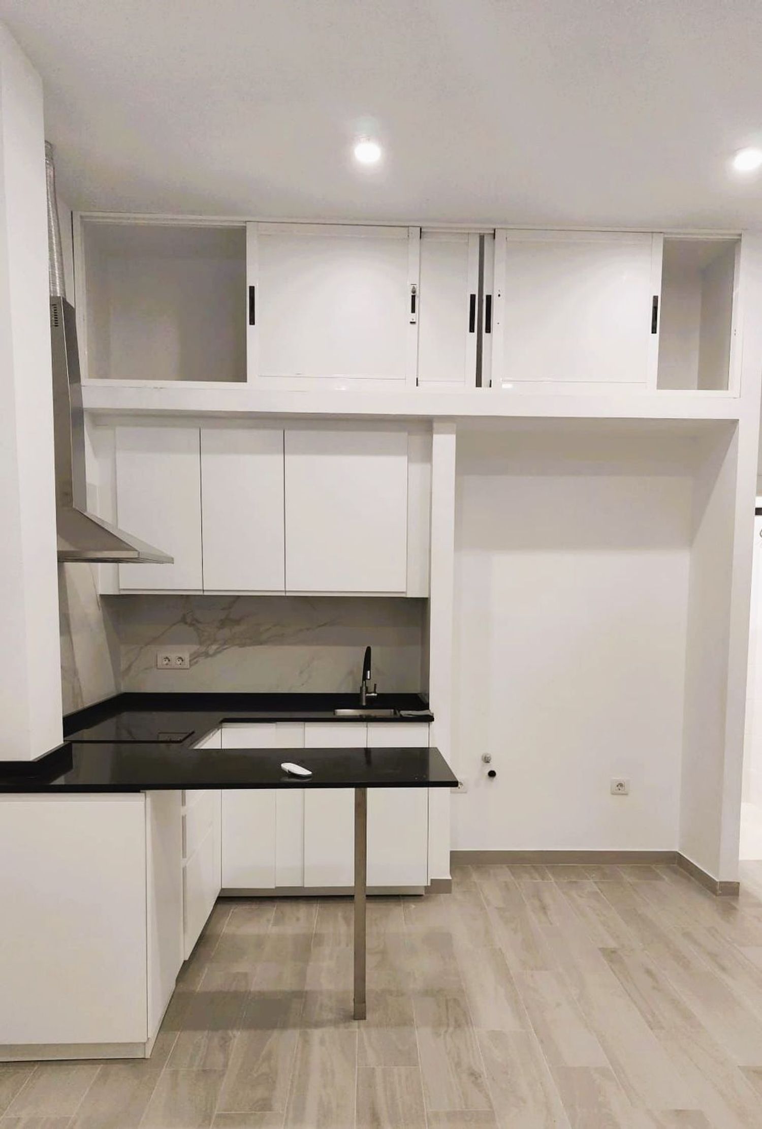 Estudio en calle de Fernando Primo de Rivera, 89 - Foto 1